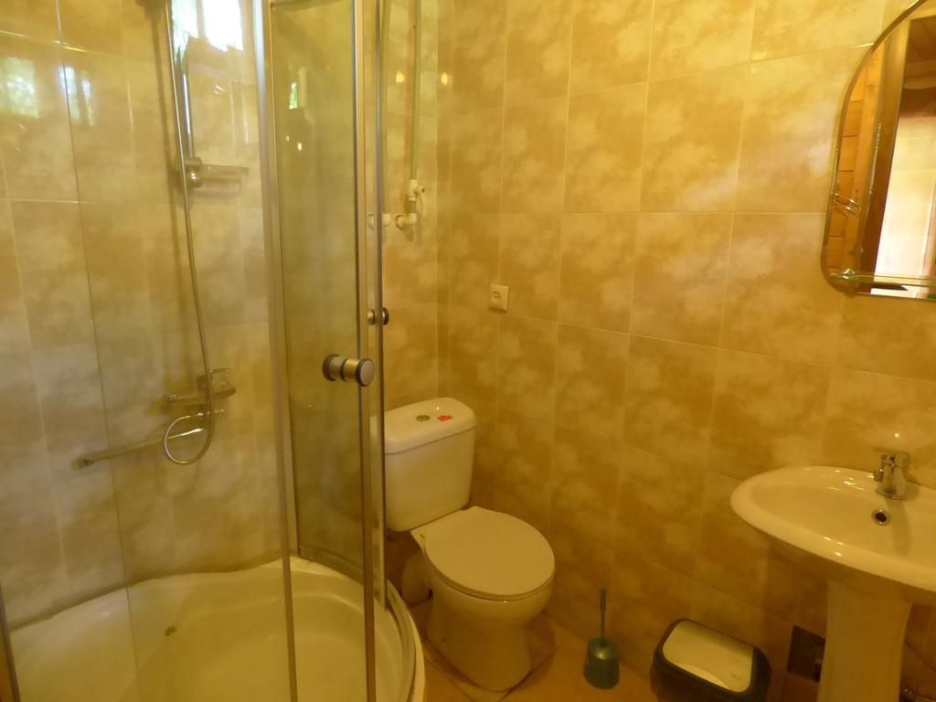 Hotel Hatsvali Mestia Room photo